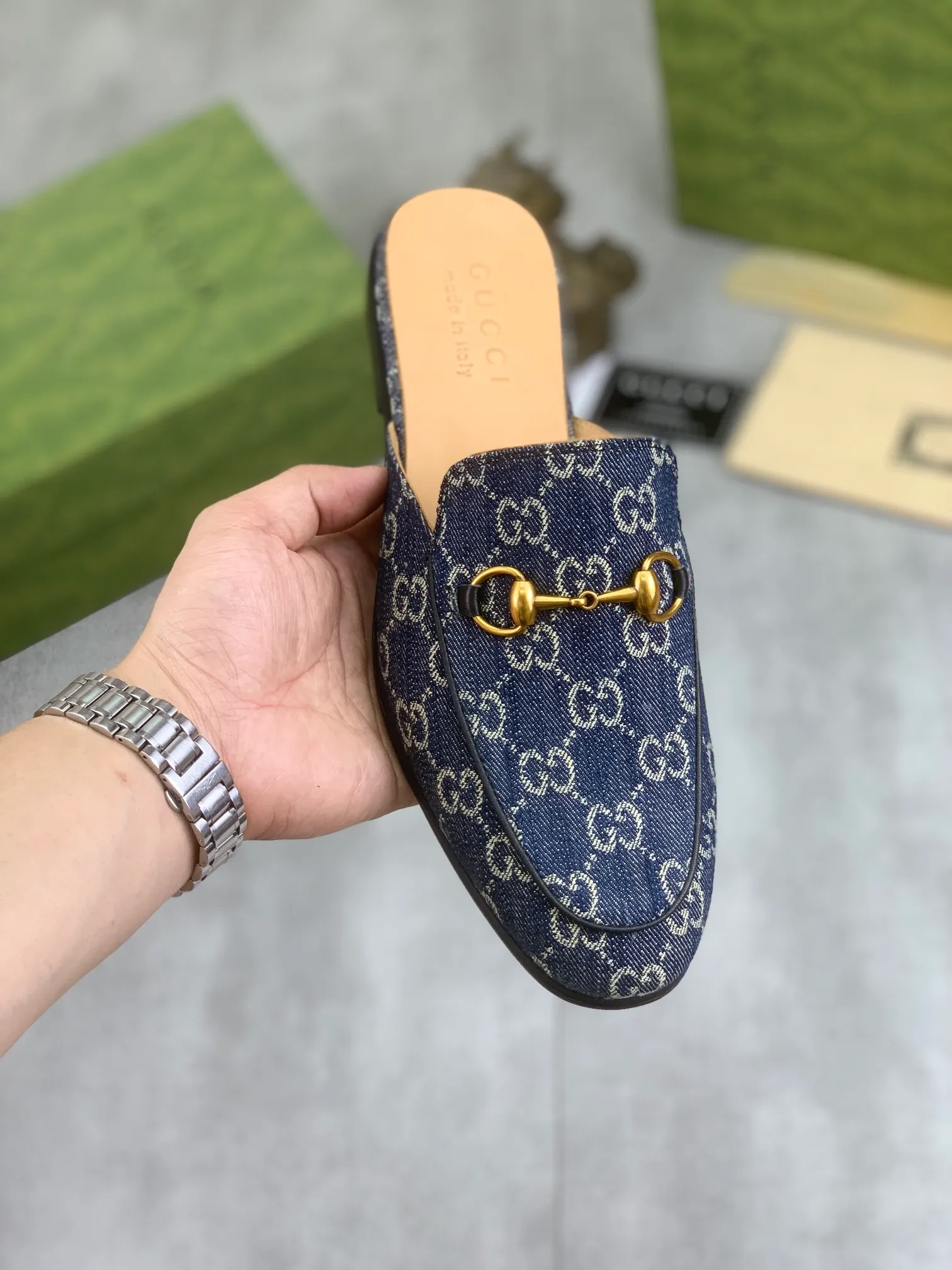 Men's Men's Shoes💰P480💰【New Style】Water-dyed Niuli High Quality Gucci half-drag business leather shoes hot selection (Gucci) official website latest Gucci half-drag 🎁 business leather shoes, hot style 💥 simple and elegant style, exclusive for trendy men. Unique official website latest brand original double G embossing Elements 👑 Original Gucci decoration, fashionable and elegant, fabric original calfskin ✅ Fully imported first-layer cowhide lining, official website designated wear-resistant, rubber business outsole, classic model taken at the counter in real life 🎬Number: 38-44 (45 46 customized) 2⃣️colors available